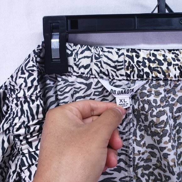BB Dakota Pajama Set Shirt and Shorts Animal Print Satin Zebra Leopard Sleepwear - Picture 16 of 16